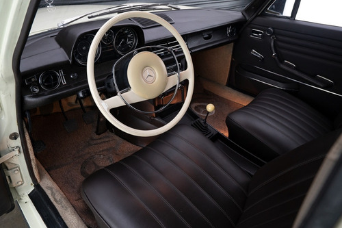1969 Mercedes Benz 250 W114