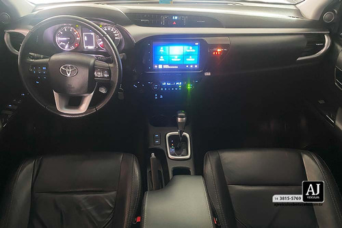 Toyota Hilux 2.8 D-4D TURBO DIESEL CD SR 4X4 AUTOMÁTICO