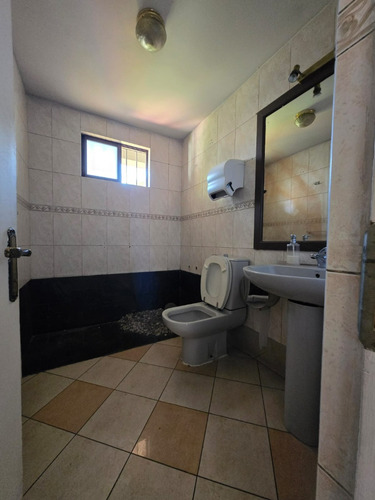 Casa Con Potencial Comercial Y Residencial Amplios Espacio