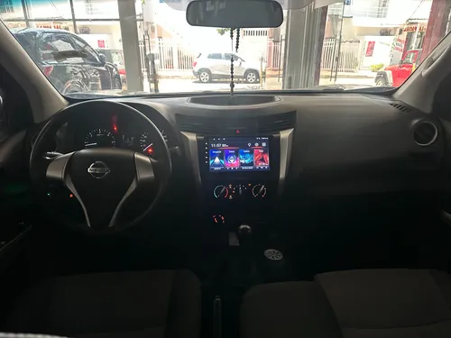 Nissan NP300 Frontier 2.5 Cd 4X4 Se Mt 4P