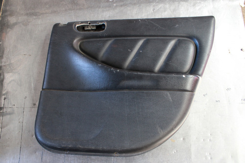Panel Puerta Stratus Trasera Derecha 2002 Std 2.0 K1999 (Usado)