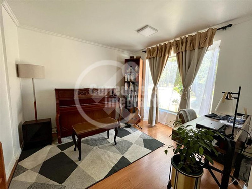 Casa En Venta De 3 Dorm. En Colina