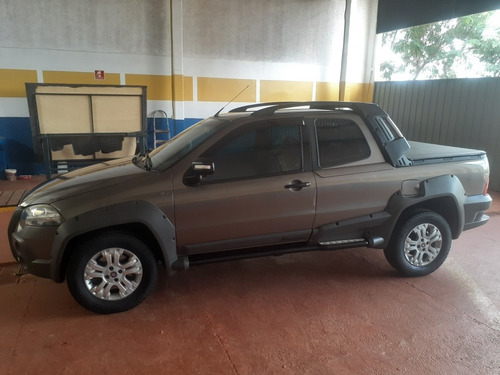Fiat Strada 2011 1.8 16v Adventure Cab. Dupla Flex 2p