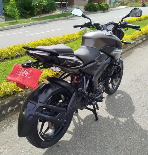 Pulsar Ns 200 Fi