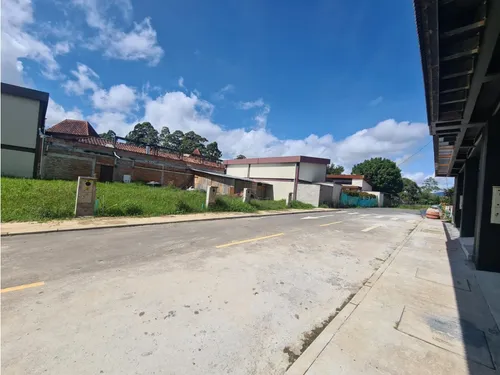 Bodega O Local En Arriendo O Venta. Sector Cantarrana.