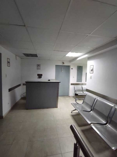 Imagen 7 de 8 de Edificio En La Viña, Clínica De 2 Niveles , Ct, Código: Fol-206