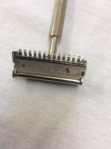 Barbeador / Aparelho De Barbear Marca Valet - Perfeito