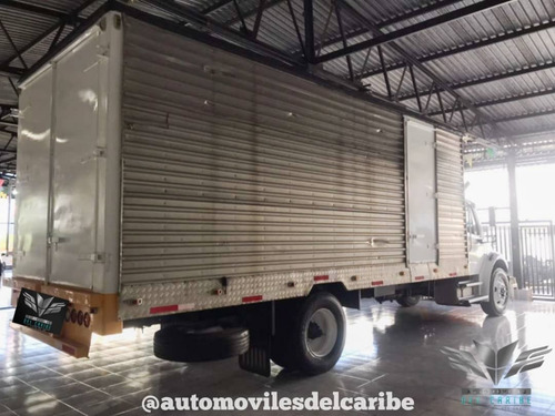 Imagen 6 de 15 de Camion Freightliner M2 106 Cava De Aluminio