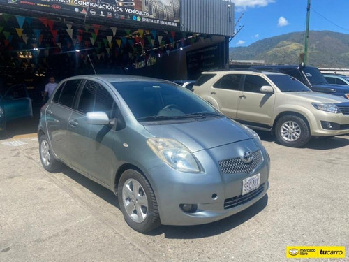 Toyota Yaris Sincrónico