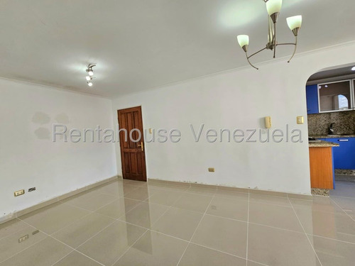 Apartamento En Venta Base Aragua Maracay Con Pozo De Agua Piscina Piso Medio Vigilancia Kg:25-12193