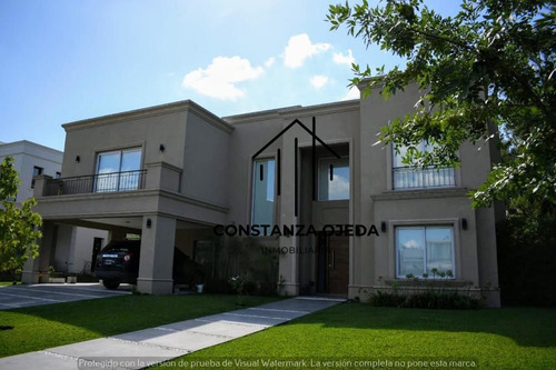 Casa En Venta En Weston