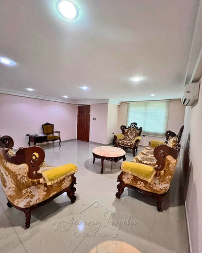 En Venta Hermosa Casa En Urb. Privada Bosque Monique, El Castaño Maracay Aragua