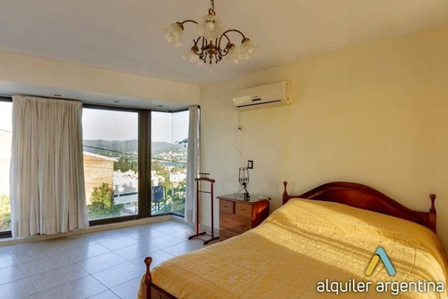 Imagen 6 de 11 de Casa De Categoria En Villa Carlos Paz