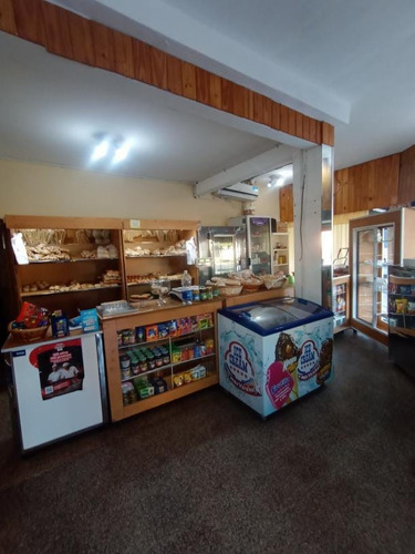 Local Esquinero Con Depósito Y Vivienda Ideal Para Fábrica, Taller O Comercio