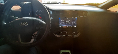 Imagen 13 de 20 de Kia Rio Sedan Semifull
