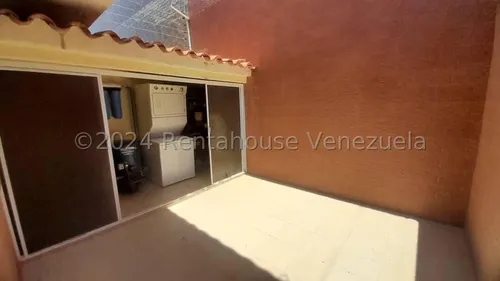 Thownhouse De Oportunidad Lc