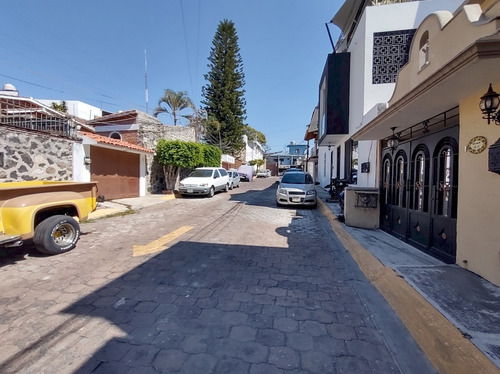 Casa En Un Solo Nivel En Venta En Jardines De Satelite, Cuernavaca Morelos.