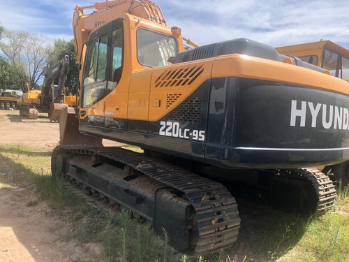 Imagen 3 de 5 de Excavadora Hyundai 220
