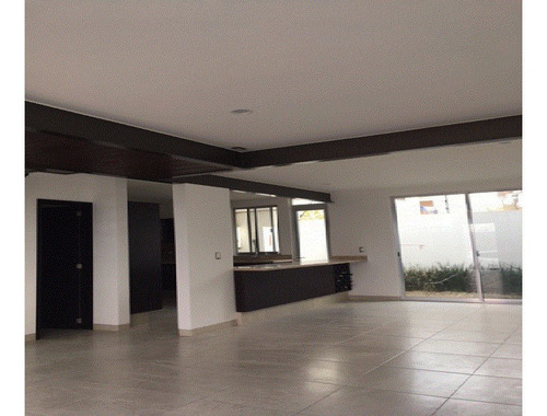 Imagen 2 de 18 de Casa En Renta/venta En Zibata!!!