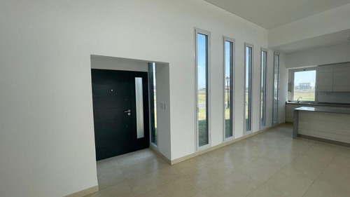 Imagen 6 de 30 de Casa Venta San Sebastián Área 8 - Lote Interno Islas