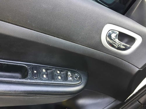 Imagem 10 de 11 de Peugeot 307 2007 1.6 Presence Flex 5p