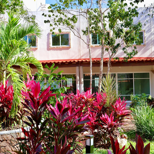 Casa En Venta En Playa Del Carmen De 2 Hab Con Alberca
