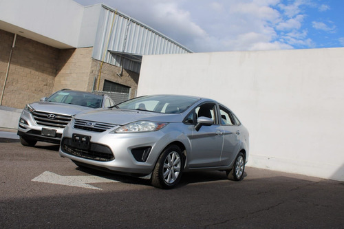 Imagen 1 de 9 de Ford Fiesta 2013 1.6 Se 5vel Sedan Mt