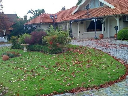 Casa 6 Ambientes Con Cocheras