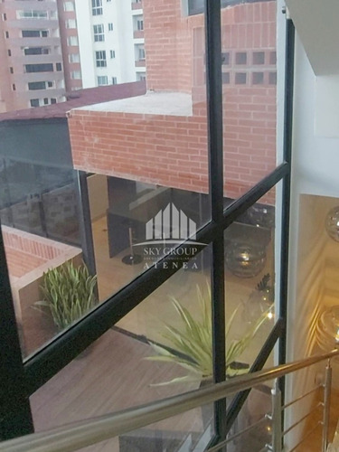 Imagen 8 de 30 de Rosaura Cortez Vende Penthouse De 3 Niveles En El Parral Res. Imola