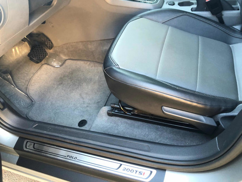 Imagem 6 de 10 de Volkswagen Polo 2019 1.0 Tsi Highline 200 Aut. 5p