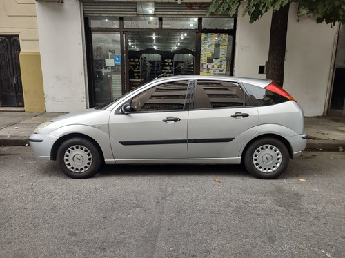 Ford Focus Ambiente 1.8n 5 Ptas. Mt / Gnc / 2004