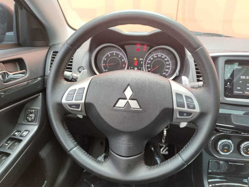 Imagem 5 de 15 de Mitsubishi Lancer 2.0 Hle 16v Automatico 2017
