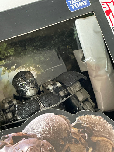 Optimus Primal Studio Series 106 Leader Class Transformers (Usado)