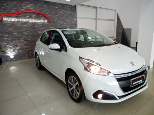 Imagen 4 de 25 de Peugeot 208 Feline Blanco