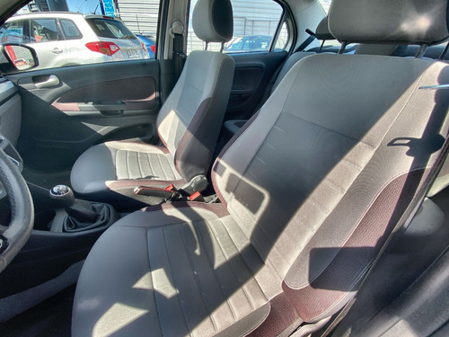 Volkswagen Voyage 1.6 Highline Mt