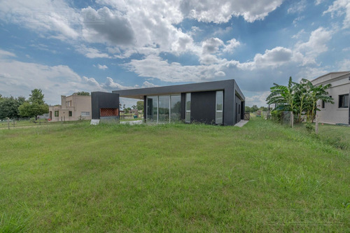 Casa En San Sebastián Área 2 Mb