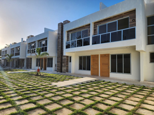 Vendo Exclusivo Y Elegante Complejo De Villas Y Townhouses En Juan Dolio A 3 Minutos De La Playa Hemingway, República Dominicana