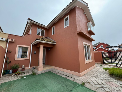 Casa En Arriendo Serena Oriente En Pasaje 4dor/3 Baños!