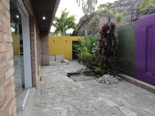 Imagen 15 de 19 de Impecable Y Actualizada Casa En Venta La Lagunita Country Club Mls #21-18710