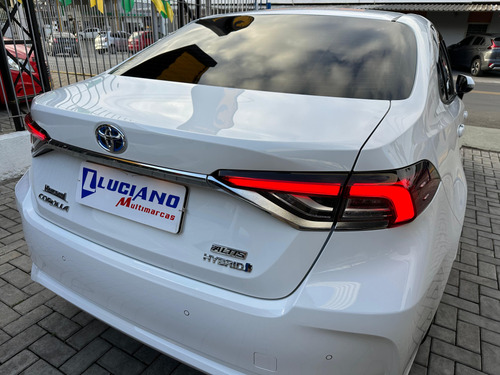 Toyota Corolla Hibrido com apenas 25.000km