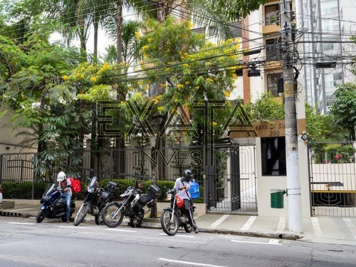Imagem 17 de 30 de Apartamento À Venda Em Moema Índios Reformado, Com 102m² De Área Útil, 2 Suítes E 2 Vagas De Garagem. - Ap01034 - 70085102