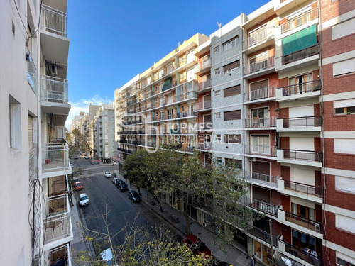 Imagen 13 de 30 de Tour Virtual Departamento 2 Ambientes Con Balcón Saliente - Plaza Colon Mar Del Plata