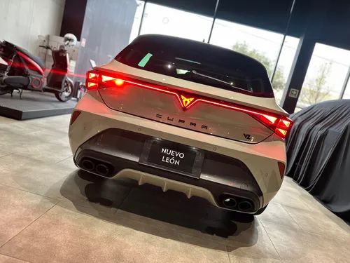 Cupra Leon 300Hp