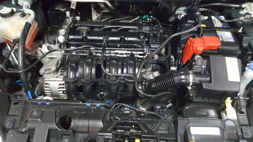 Ford Fiesta Kinetic Design 1.6 Se 120cv 2014