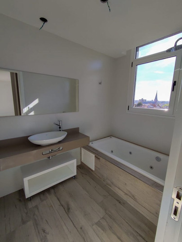 Imagen 14 de 17 de Departamento En Venta En Playa Varese