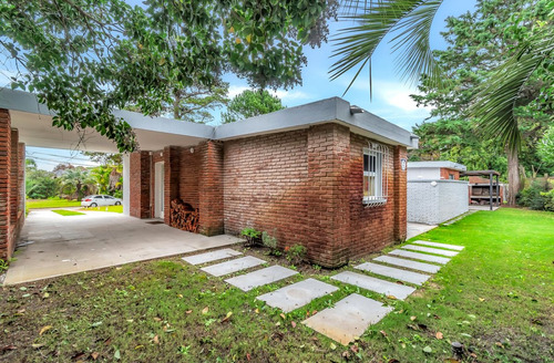 Venta Casa Remodelada En Punta Ballena - Solanas