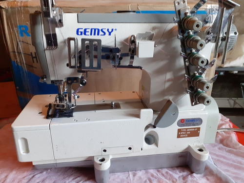 Se Vende Maquina De Coser Recubridora Gemsy Semi Nuevo (Usado)