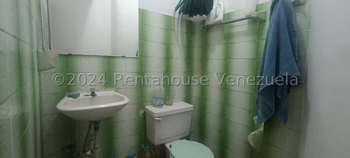 Local Comercial En Venta Parroquia La Candelaria Jose Carrillo Bm Mls #24-21675