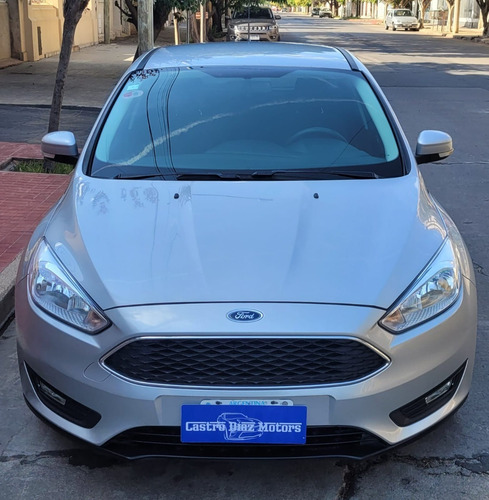 Imagen 15 de 21 de Ford Focus 1.6 S Sedan 2016