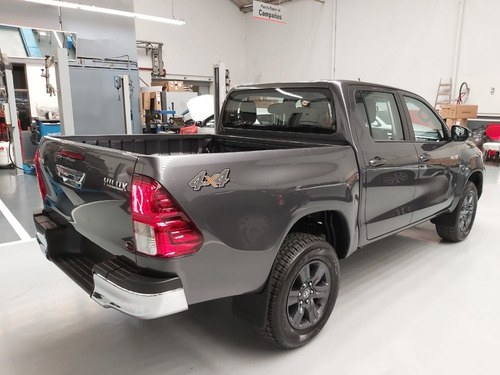 Toyota Hilux 4x4 2.8tdi Sr